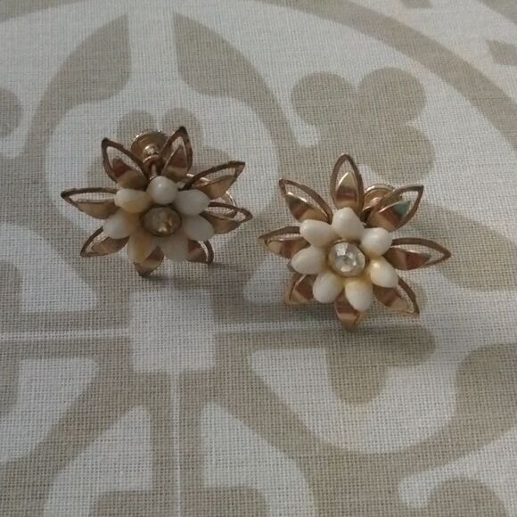 Jewelry - Vintage Earrings 